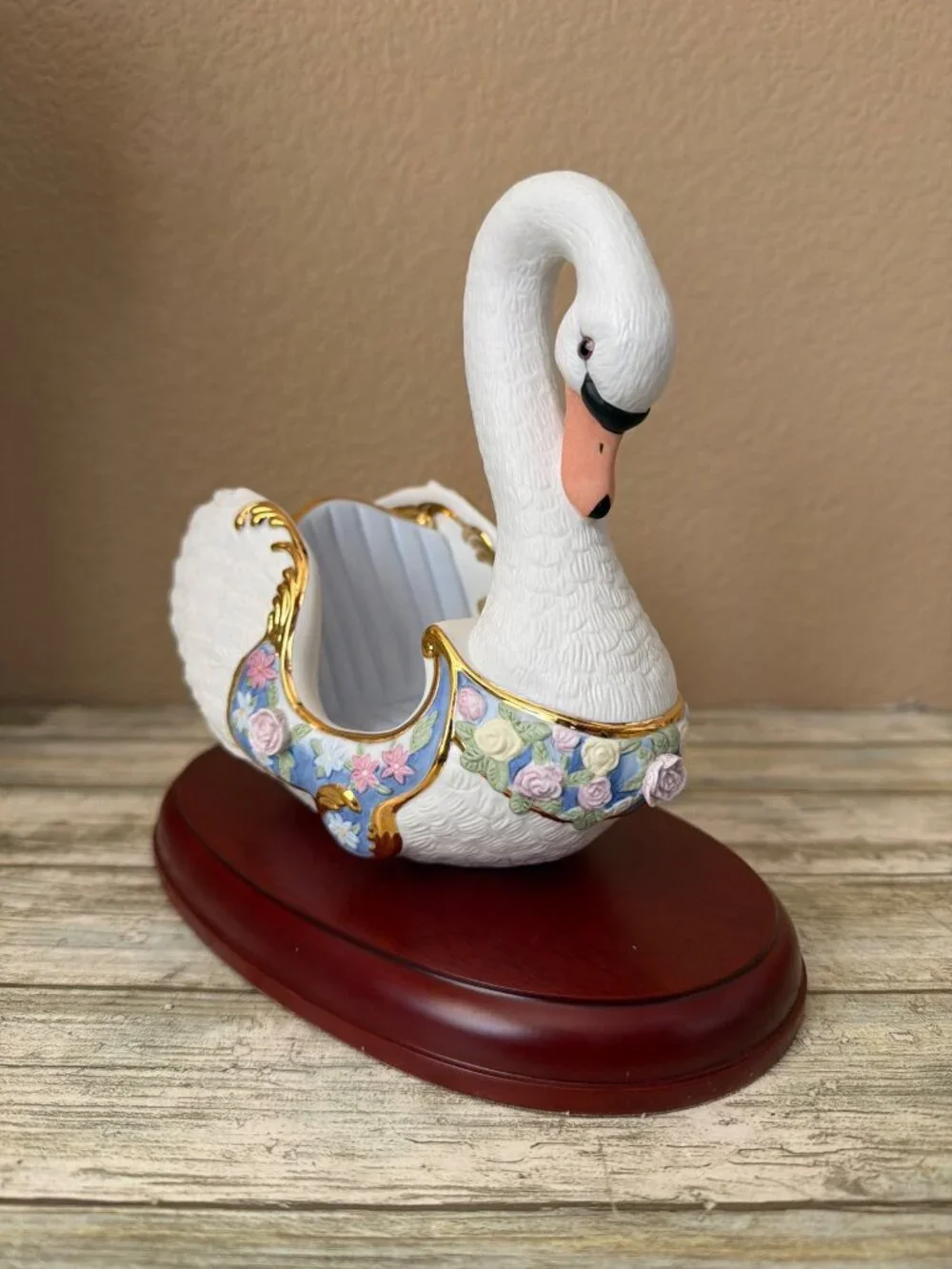 2009 Lenox 120th Anniversary Carousel Swan Chariot Limited Edition NEW in Box - Picture 6 of 16